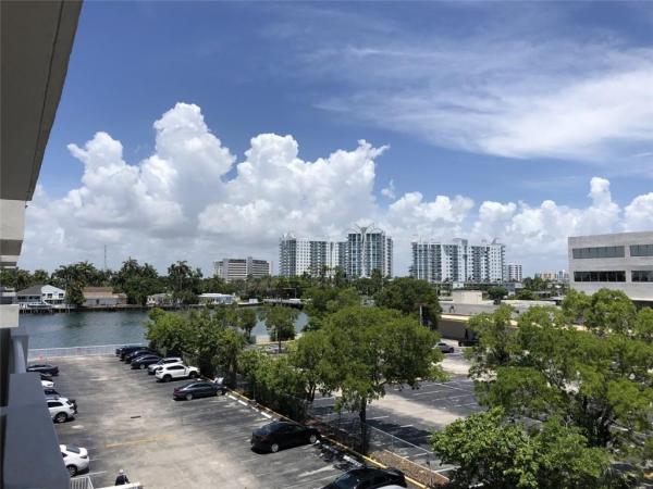 Island Place At North Bay Village, 1455 N Treasure Dr #4H, North Bay Village, Florida 33141, image 2