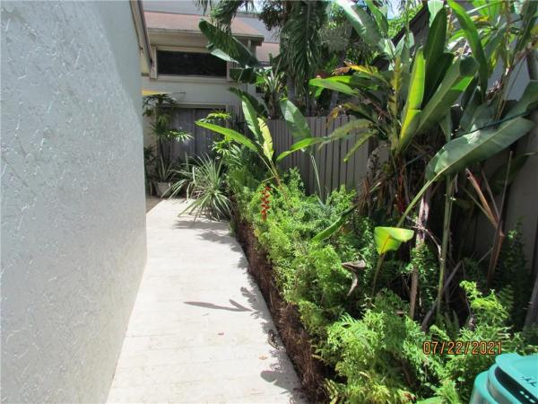 Sabal Chase, 10521 SW 113th Pl, Kendall, Florida 33176, image 2