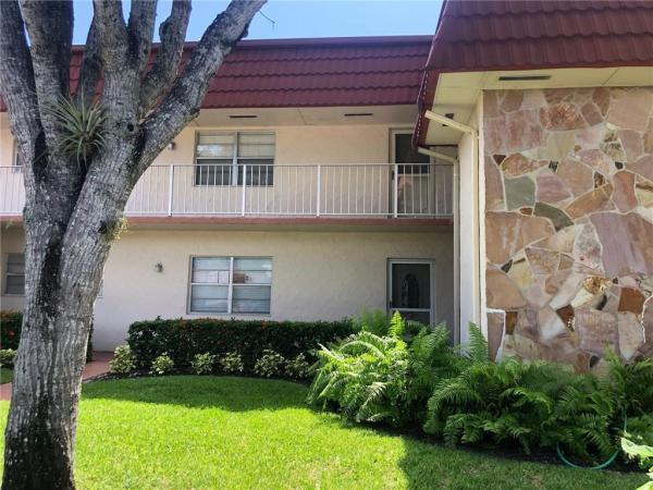 Greenway Village South, 12007 Poinciana Blvd #204, Royal Palm Beach, Florida 33411, image 1