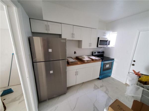 Liberia, 2226 Cody St #1-2, Hollywood, Florida 33020, image 3