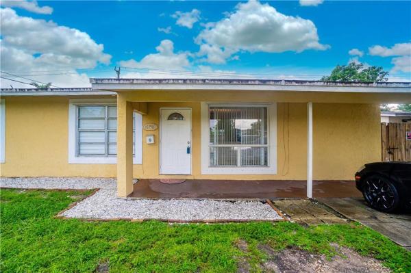 Heritage Lake Estates, 6750 Evans St, Hollywood, Florida 33024, image 1