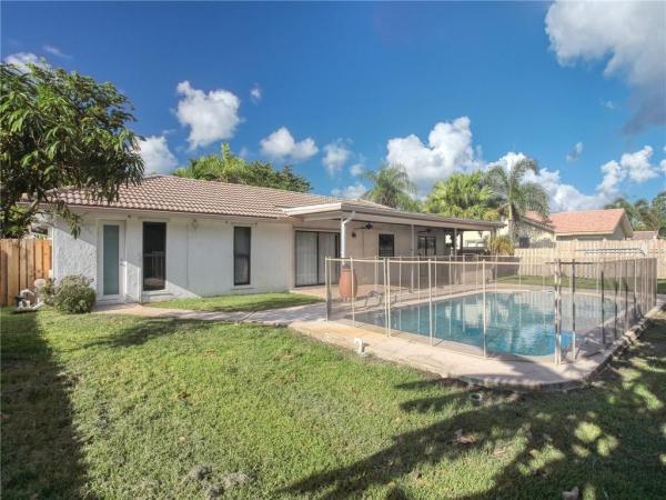 Jacaranda Lakes, 9081 NW 11th Ct, Plantation, Florida 33322, image 1