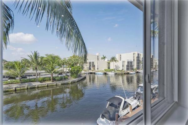 Harbour Homes Of Boca Bayou, 23 Royal Palm Way #18, Boca Raton, Florida 33432, image 3