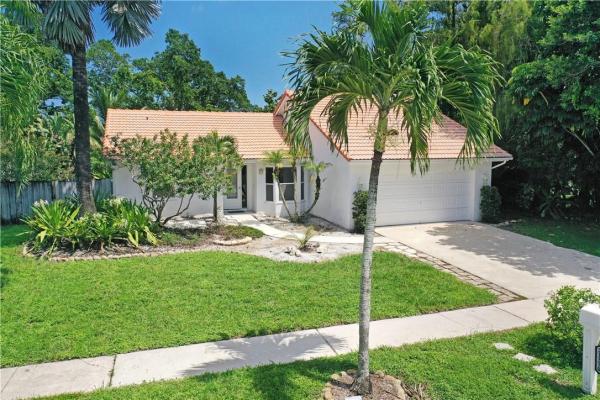 Timbers Of Boca, 21330 Chinaberry Dr, Boca Raton, Florida 33428, image 1