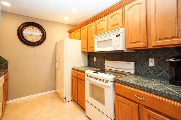 Wilton Pines Townhomes, 2124 NE 9th Ave, Wilton Manors, Florida 33305, image 3