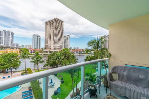 Oceanview A, 19390 Collins Ave #407, Sunny Isles Beach, Florida 33160, image 2