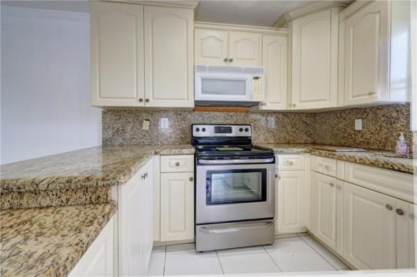 Chateau On The Knoll, 9330 SW 61st Way #C, Boca Raton, Florida 33428, image 1