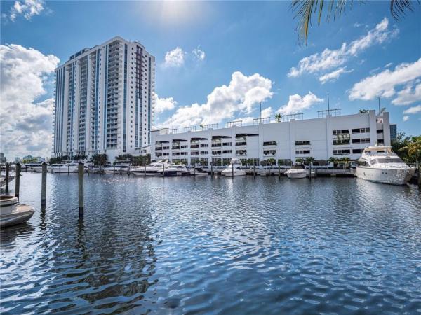 The Reserve At Marina Palms, 17111 Biscayne Blvd #2009, North Miami Beach, Florida 33160, image 2
