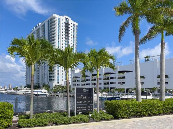The Reserve At Marina Palms, 17111 Biscayne Blvd #2009, North Miami Beach, Florida 33160, image 3