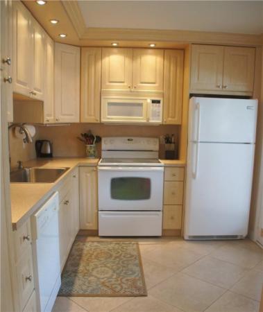 Meadowbrook Lakes, 201 SE 11th Ter #106, Dania Beach, Florida 33004, image 1