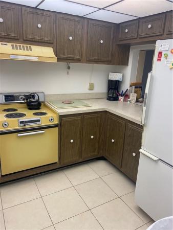Live Oak Of Pine Island Ridge, 9460 Live Oak Pl #404, Davie, Florida 33324, image 3