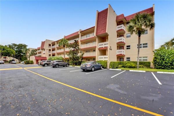 Oriole Golf & Tennis Club 2, 1035 Country Club Dr #103, Margate, Florida 33063, image 1