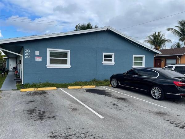 Boniello Gardens, 251 NE 40th St, Oakland Park, Florida 33334, image 1