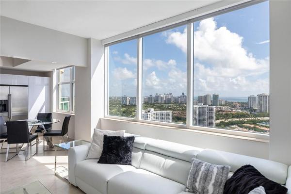 Aventura Marina 2, 3332 NE 190th St #2914, Aventura, Florida 33180, image 2