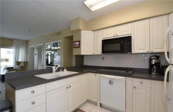 Winter Colony, 4300 El Mar Dr #3, Lauderdale By The Sea, Florida 33308, image 3