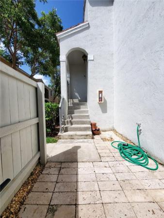 The Provinces Of Pierpointe At Pembroke Lakes, 11998 NW 11th St, Pembroke Pines, Florida 33026, image 2