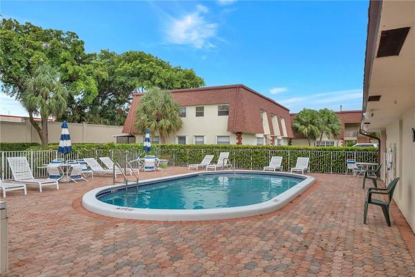 French Villas Of Lighthouse Point, 1970 NE 32nd Ct #55, Lighthouse Point, Florida 33064, image 2