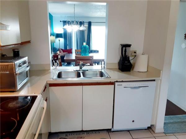 The Island Club At Coral Springs, 9044 NW 28th Dr #3-203, Coral Springs, Florida 33065, image 3