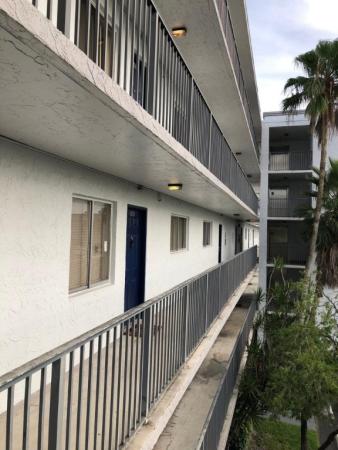 Lakeshore At University Park, 8540 N Sherman Cir #302, Miramar, Florida 33025, image 2