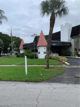 Castle Gardens, 2271 NW 47th Ter #104, Lauderhill, Florida 33313, image 3