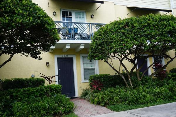 Belle Isle, 2225 NE 9th Ave, Wilton Manors, Florida 33305, image 1