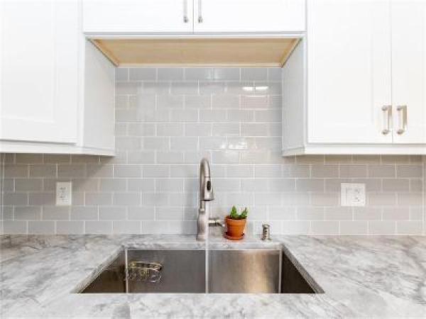 Les Chateaux, 4730 Grapevine Way, Davie, Florida 33331, image 2