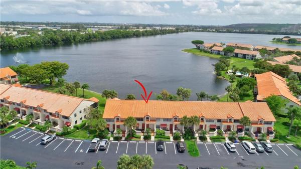 Liberty Square, 303 Liberty Ct, Deerfield Beach, Florida 33442, image 2