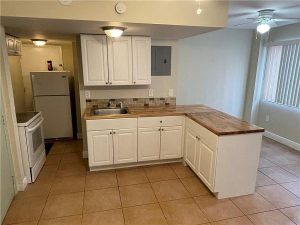 The Palms 51, 1821 NE 168 St #A-6, North Miami Beach, Florida 33162, image 1