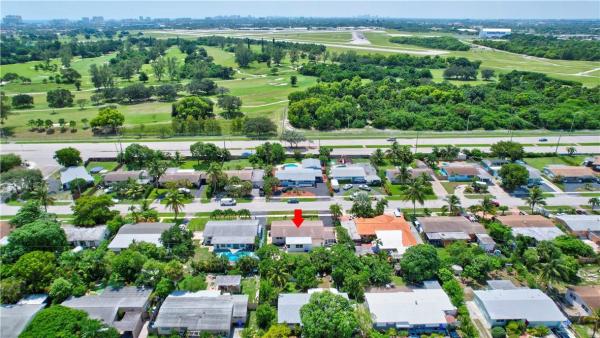 Pompano Golf Estates, 701 NE 23rd Ct, Pompano Beach, Florida 33064, image 2