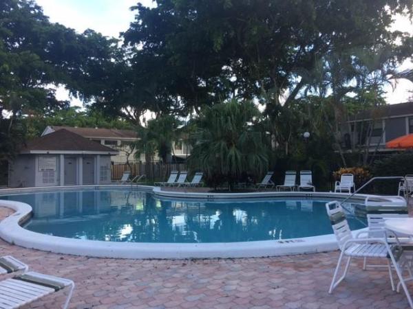 Heftler Townhouses At Red Bridge, 4125 NW 78th Ave, Sunrise, Florida 33351, image 1