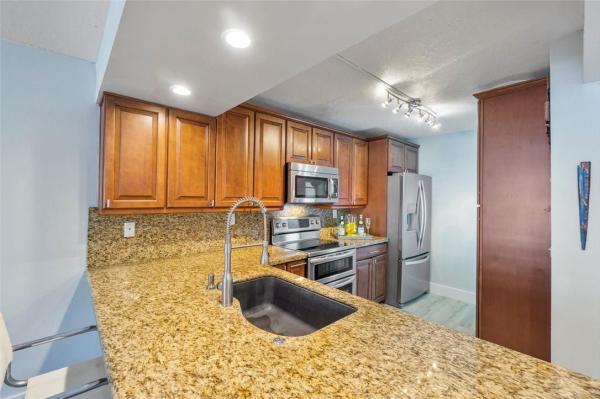 Boca Bayou, 12 Royal Palm Way #1030, Boca Raton, Florida 33432, image 1