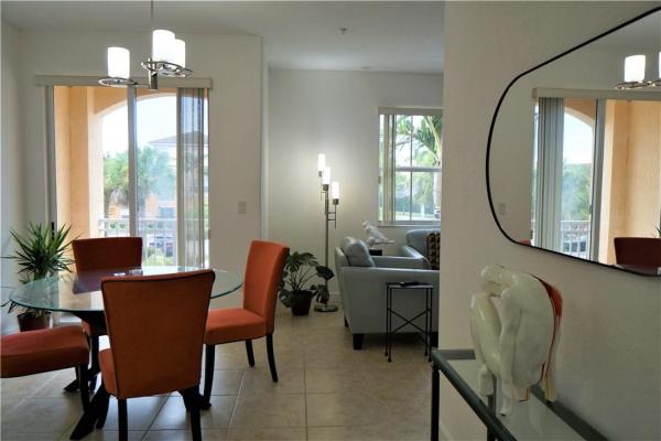 Fontainbleau Lakes Courtyards West, 10012 NW 7th St #218, Fountainebleau, Florida 33172, image 3