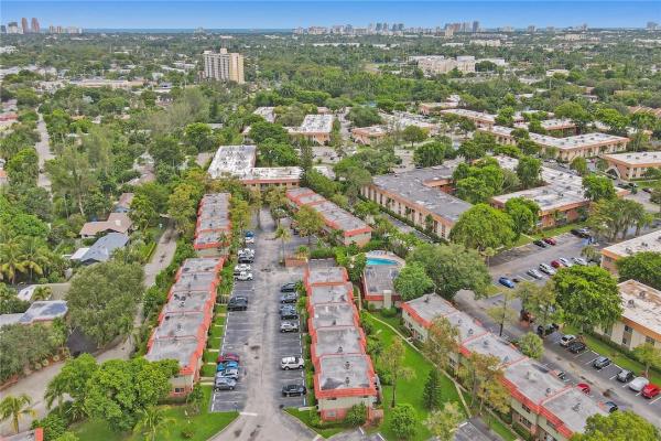 Manor Grove Village, 120 NE 20th Ct #5D, Wilton Manors, Florida 33305, image 3
