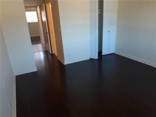 Barclay Square, 2841 NE 33rd Ct #302, Fort Lauderdale, Florida 33306, image 2