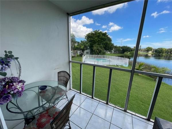 Bowling Green, 5480 NW 11th St #201, Plantation, Florida 33313, image 1