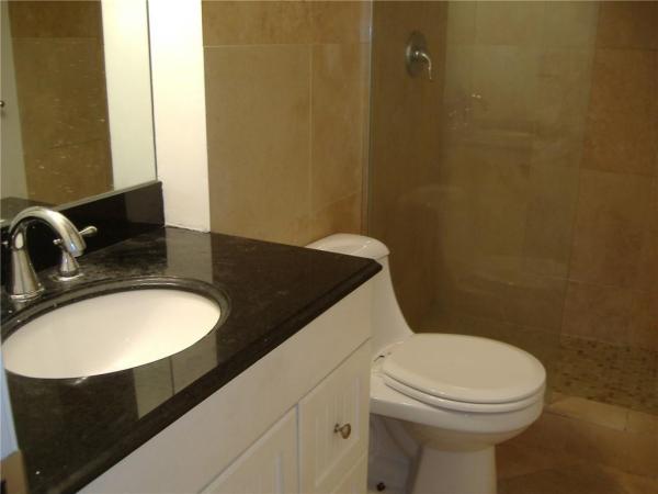 Middle River Homes, 2914 NE 8th Ter #202, Oakland Park, Florida 33334, image 1
