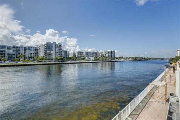 The Residences On Hollywood Beach, 3000 S Ocean Dr #902, Hollywood, Florida 33019, image 1