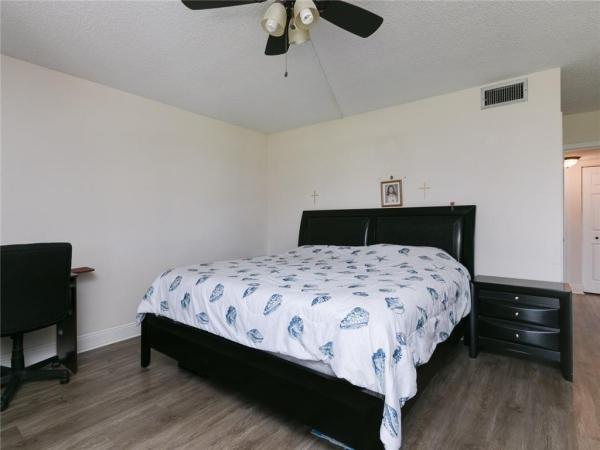 Palm Lakes, 7220 Lake Circle Dr #106, Margate, Florida 33063, image 1