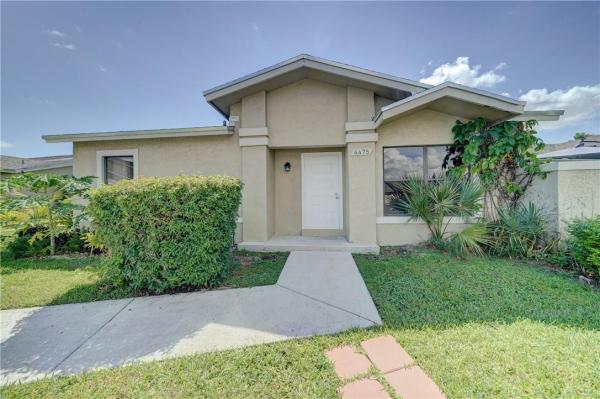 Westwind Lakes Garden Homes, 6475 SW 152nd Circle Pl #21-75, Kendall West, Florida 33193, image 3