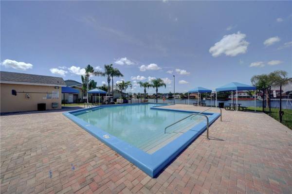 Westwind Lakes Garden Homes, 6475 SW 152nd Circle Pl #21-75, Kendall West, Florida 33193, image 2