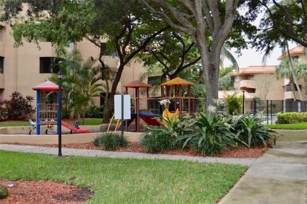 Plantation Forest, 7451 NW 16th St #407, Plantation, Florida 33313, image 3
