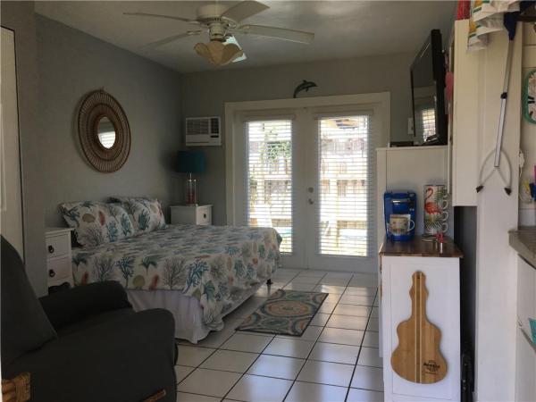 Hollywood Lawns, 1004 N 16th Ave, Hollywood, Florida 33020, image 2