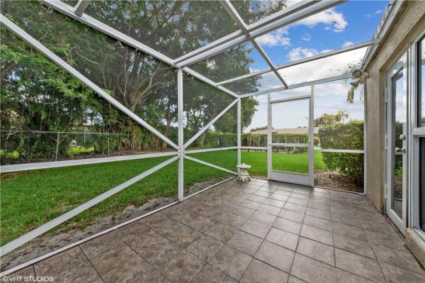 Boca Lakes, 8547 Bella Vista Dr, Boca Raton, Florida 33433, image 2