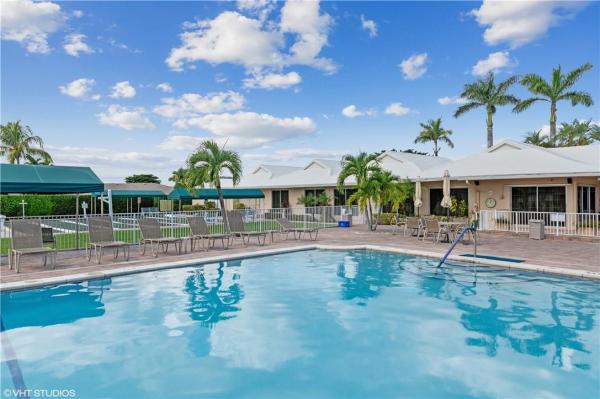Boca Lakes, 8547 Bella Vista Dr, Boca Raton, Florida 33433, image 3