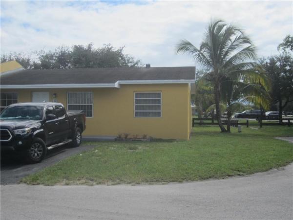 Leslie Estates, 3136 NW 196th St #3136, Miami Gardens, Florida 33056, image 2