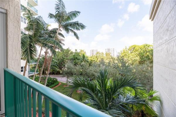 Turnberry Village North Tower, 20000 E Country Club Dr #314, Aventura, Florida 33180, image 1
