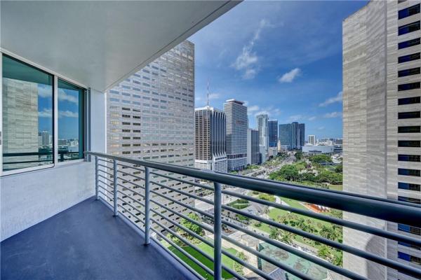 One Miami East, 335 S Biscayne Blvd #2700, Miami, Florida 33131, image 3