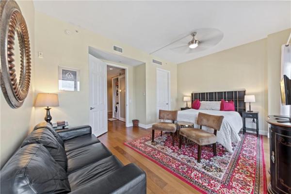 Wilton Station, 2617 NE 14th Ave #100, Wilton Manors, Florida 33334, image 1