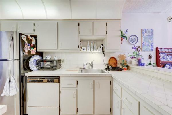 Middle River Homes, 2920 NE 8th Ter #106, Oakland Park, Florida 33334, image 2