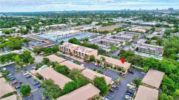 Middle River Homes, 2920 NE 8th Ter #106, Oakland Park, Florida 33334, image 3